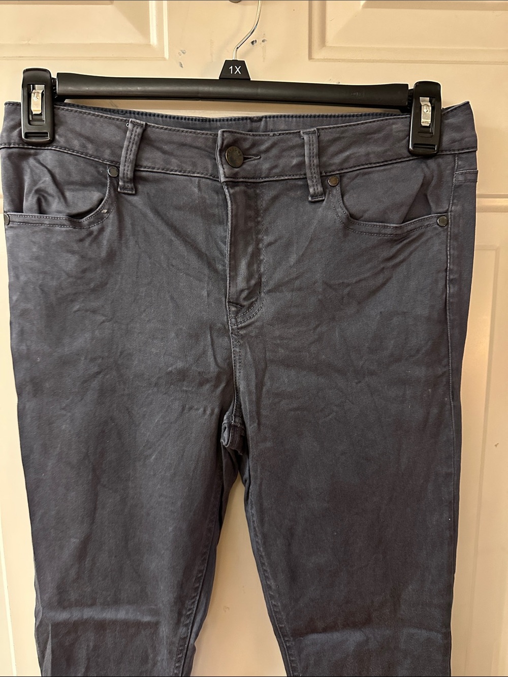Level 99 Women’s Skinny Pants in Slate Gray - Picture 2 of 8